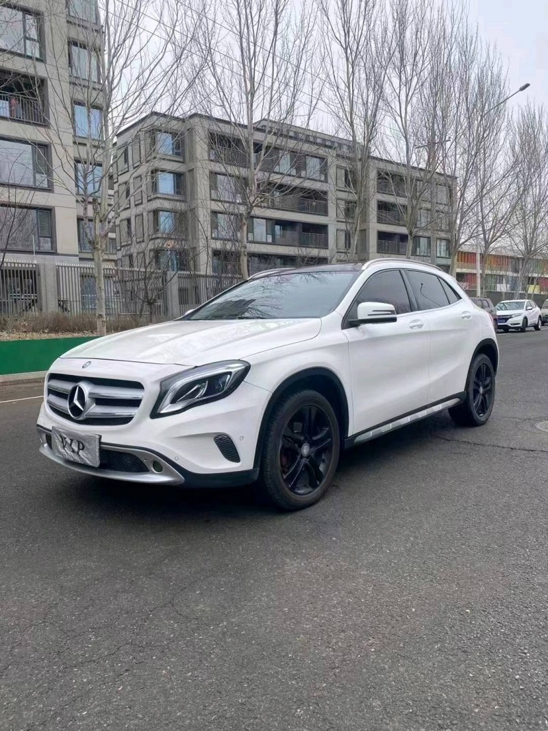 沈阳17年奔驰GLA3