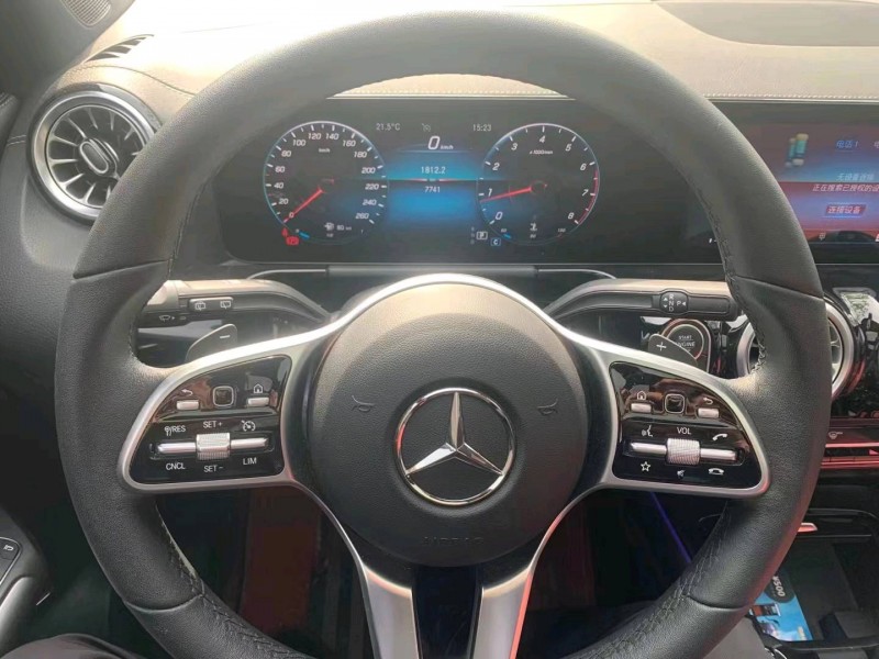 济宁21年奔驰GLA3