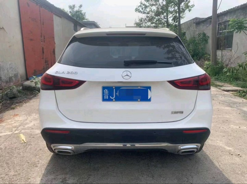 济宁21年奔驰GLA8