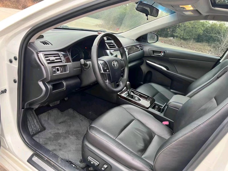 北京16年丰田凯美瑞5