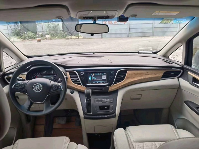 重庆19年别克GL84