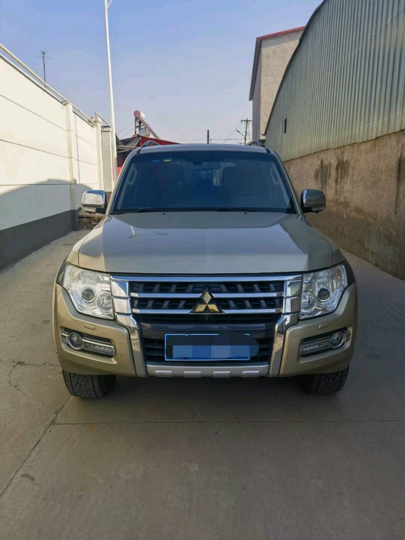 邯郸14年三菱帕杰罗1