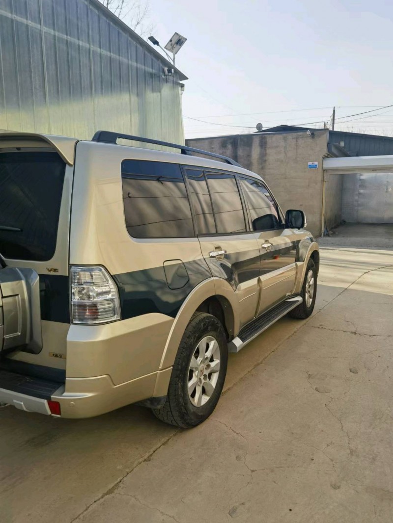 邯郸14年三菱帕杰罗5