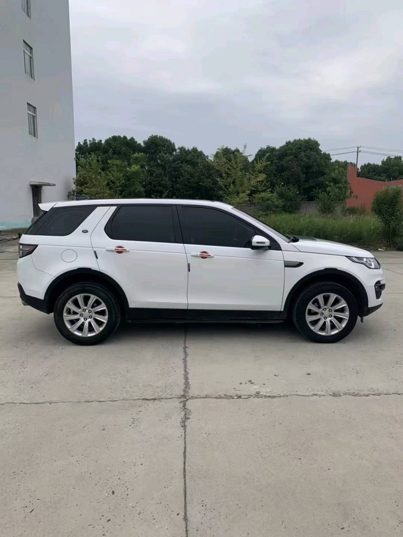 北京18年路虎发现神行4