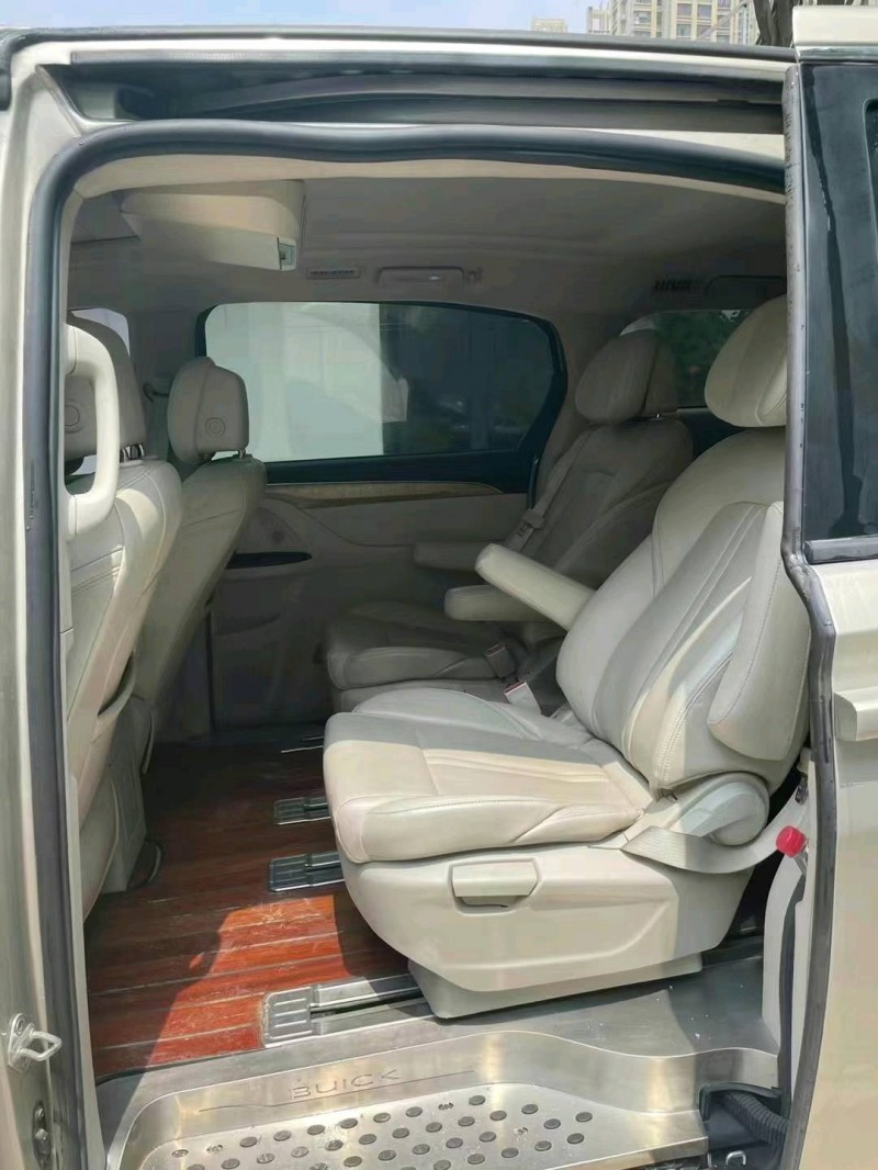 石家庄19年别克GL85