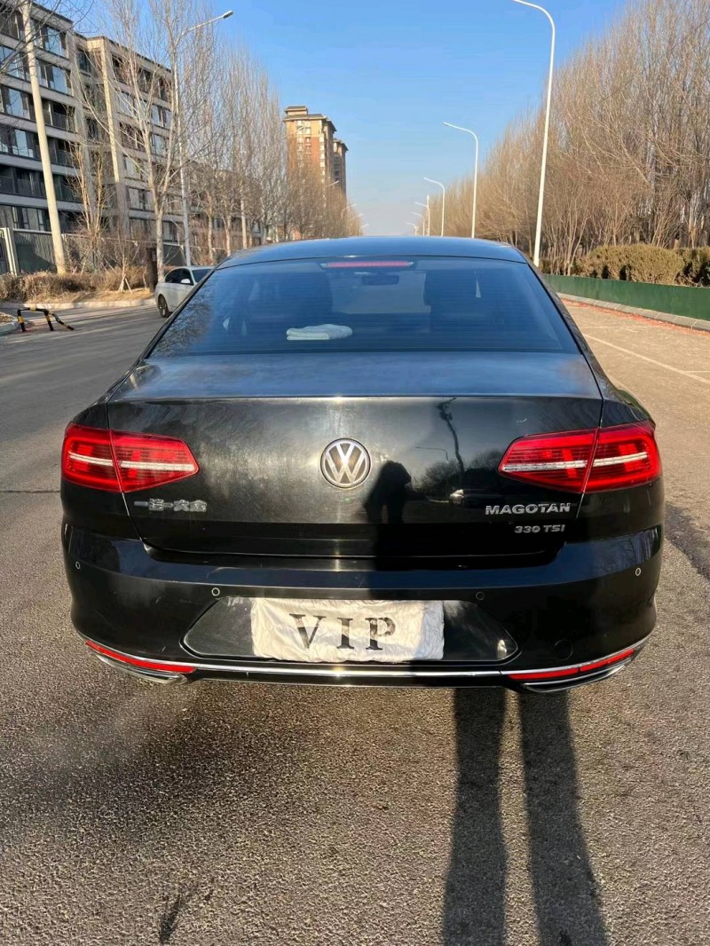 沈阳17年大众迈腾8