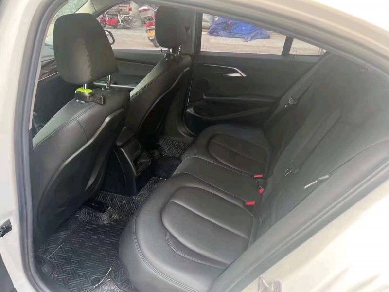 邯郸19年宝马1系4