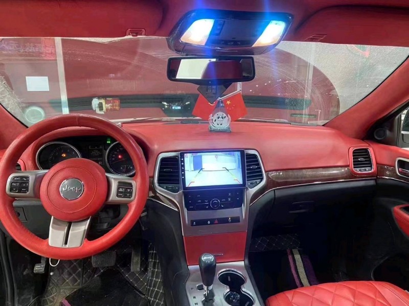 济宁12年Jeep大切诺基8