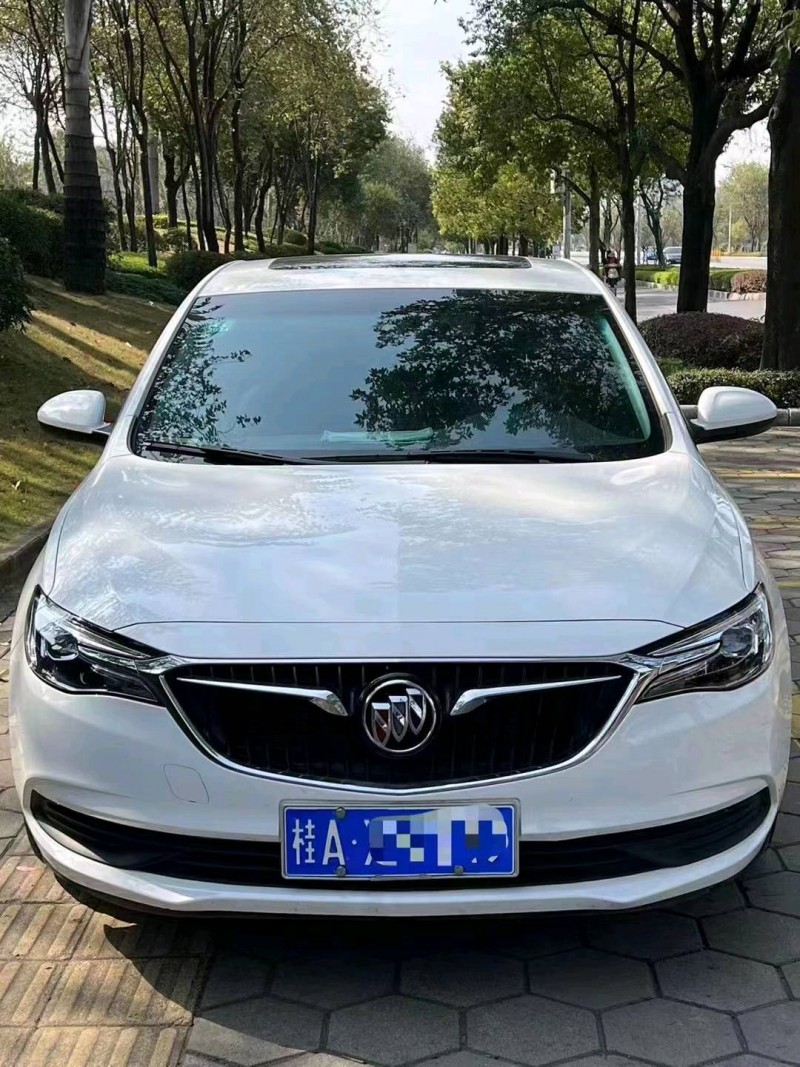 梧州22年别克英朗1