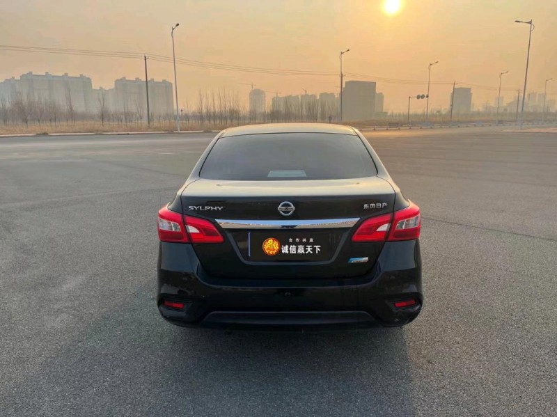 邯郸16年日产轩逸4