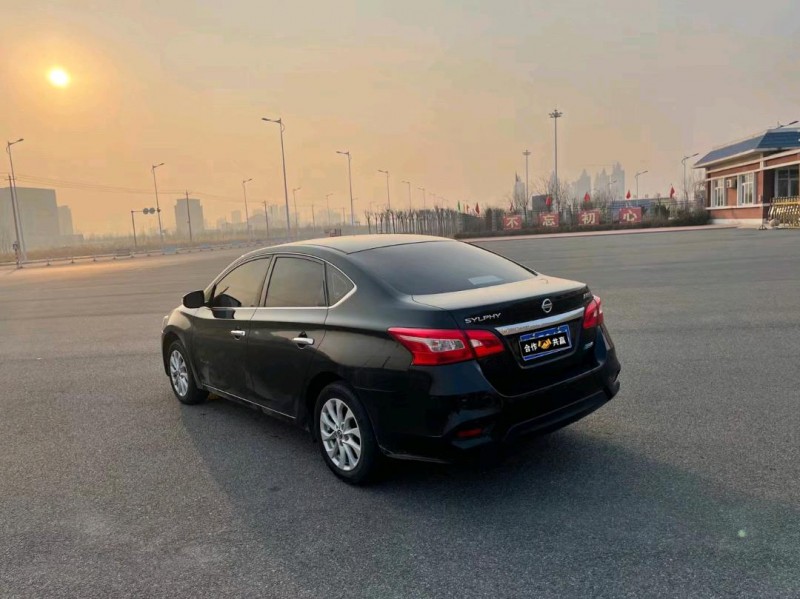 邯郸16年日产轩逸7