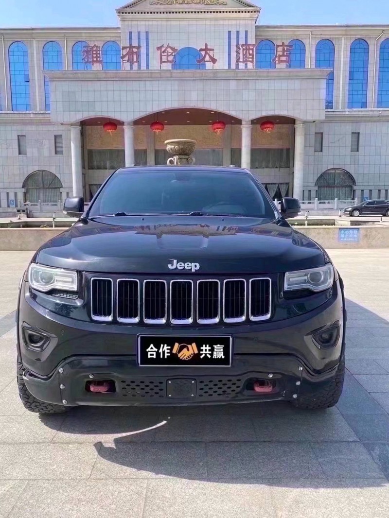 邢台14年Jeep大切诺基9