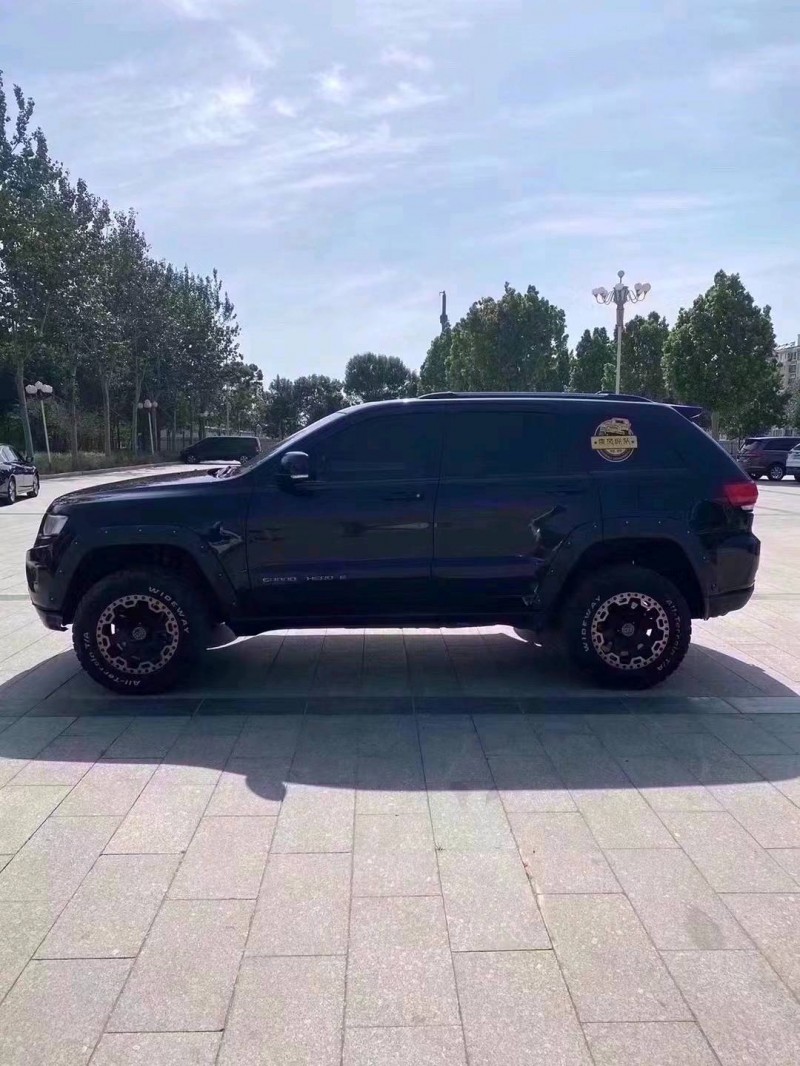 邢台14年Jeep大切诺基7