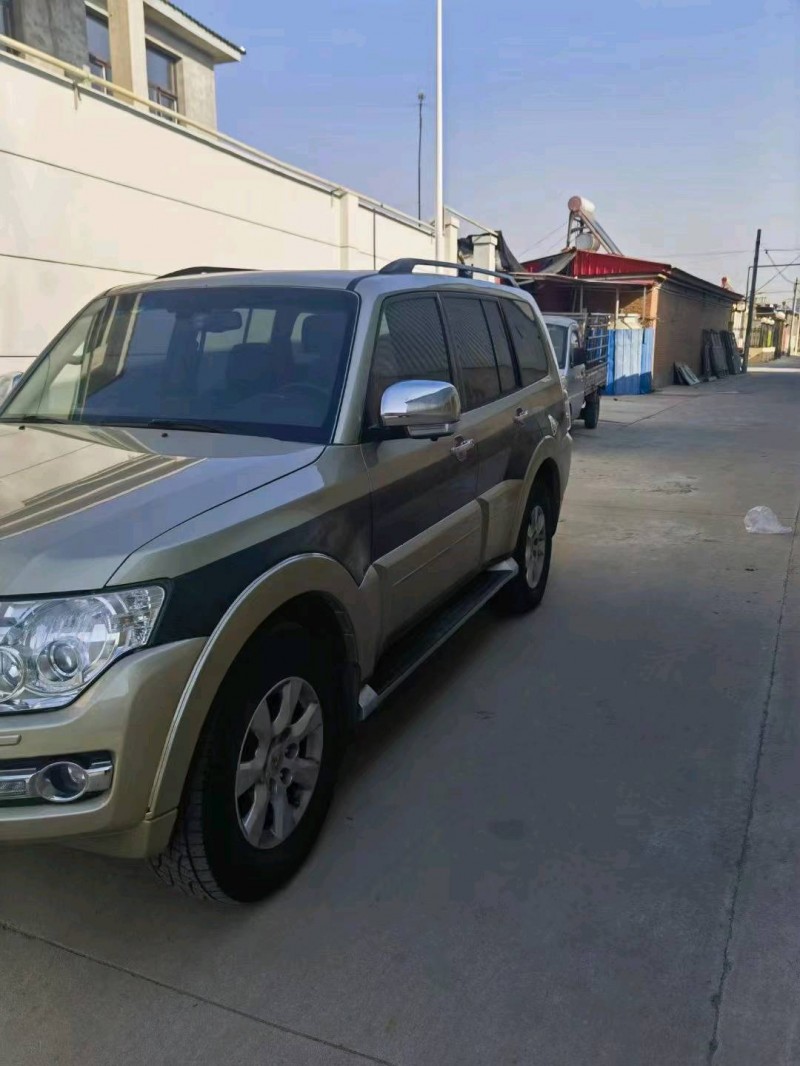 邯郸14年三菱帕杰罗5