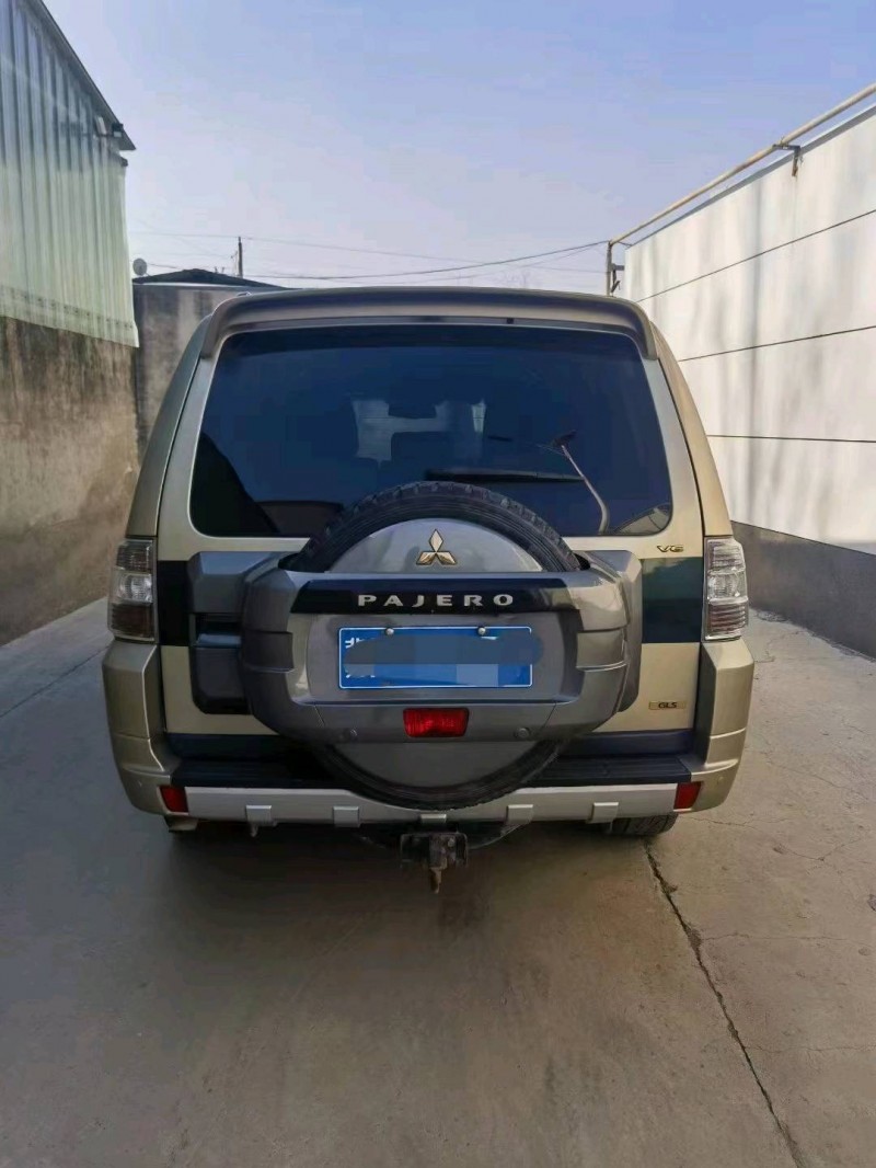 邯郸14年三菱帕杰罗1