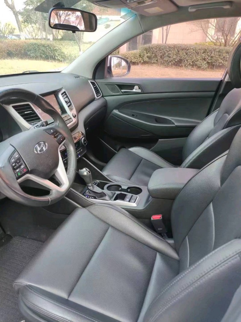 邯郸16年现代途胜6