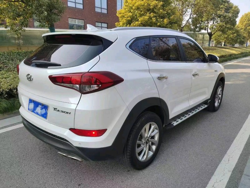 邯郸16年现代途胜7