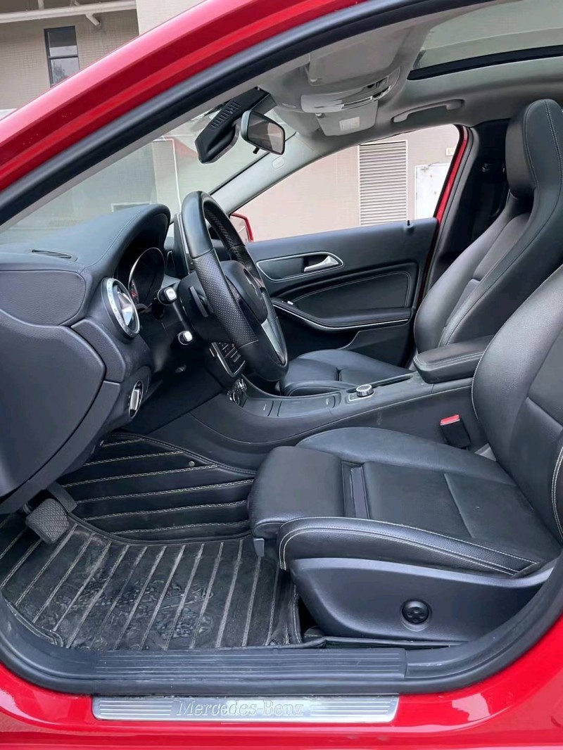 江门16年奔驰GLA4