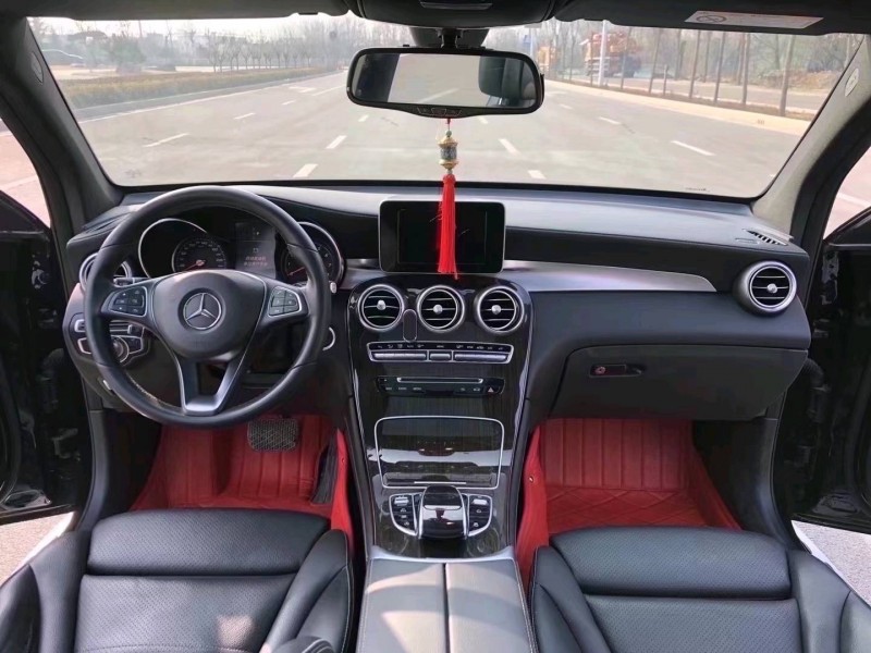 枣庄17年奔驰GLC4