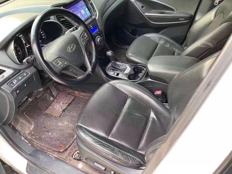 济宁13年现代新胜达6