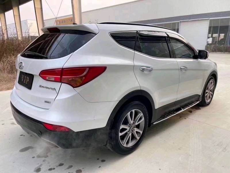 济宁13年现代新胜达8