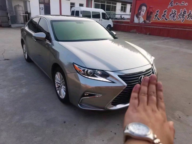 济南18年雷克萨斯ES2
