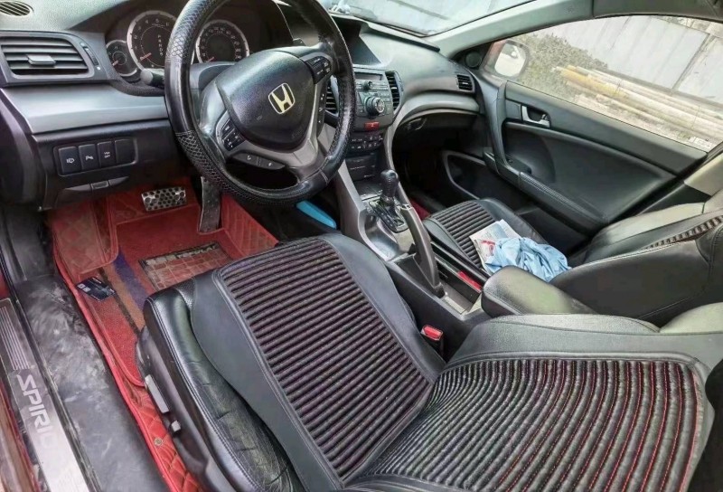 济南10年本田思铂睿9