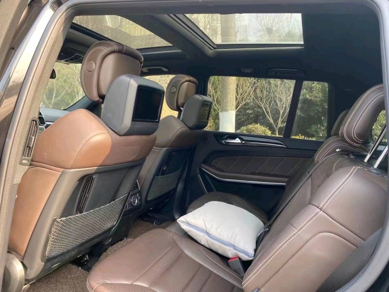 东营17年奔驰AMG4