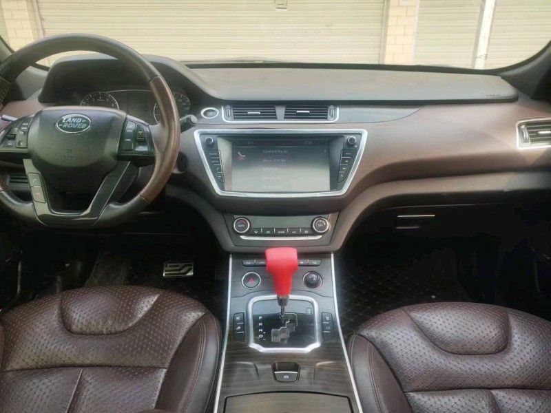 成都16年陆风X72