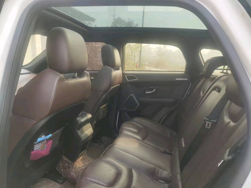 成都16年陆风X76