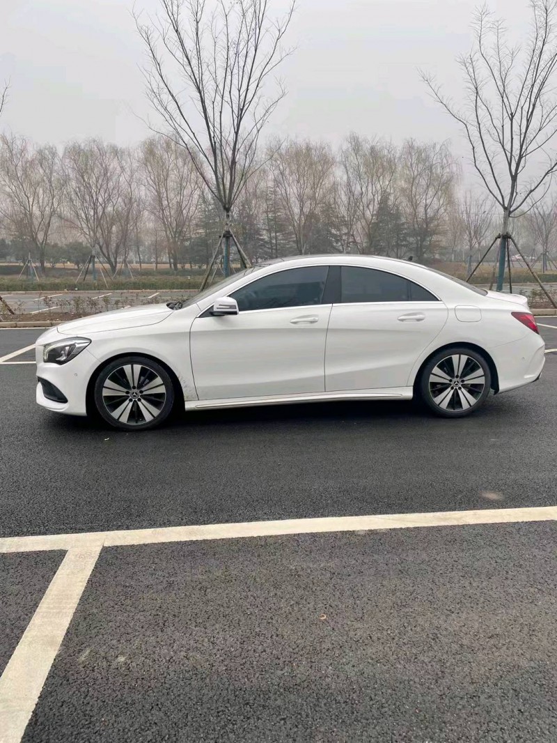 徐州18年奔驰CLA3