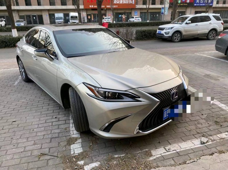 邯郸19年雷克萨斯ES1