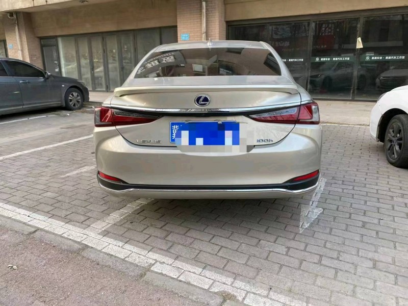 邯郸19年雷克萨斯ES3