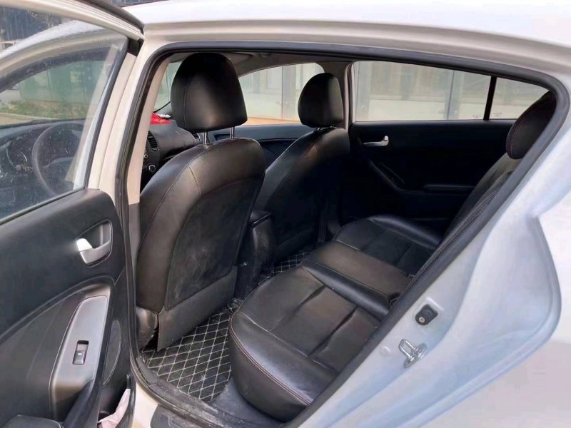 济宁16年起亚K3S6