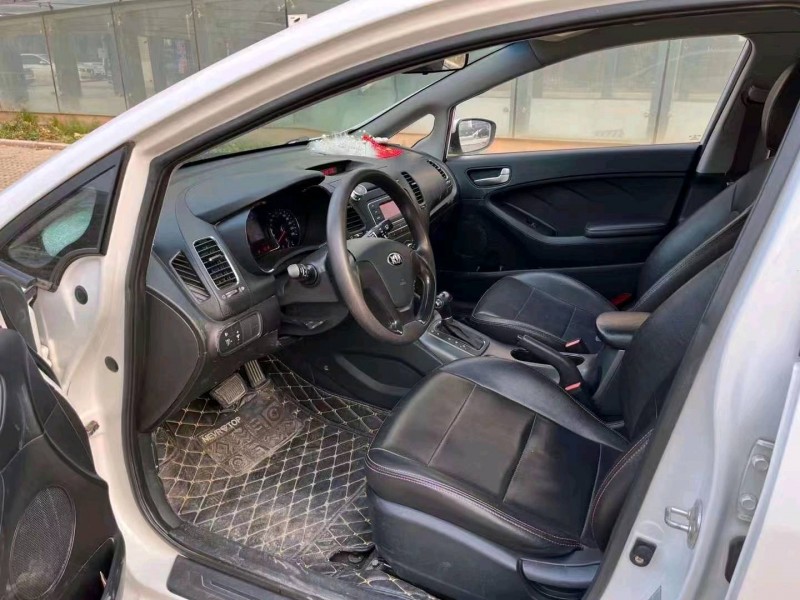 济宁16年起亚K3S8