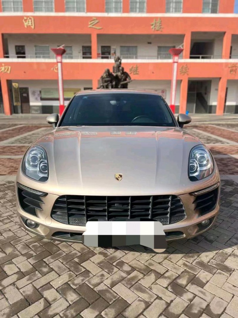 淮南16年保時捷Macan8