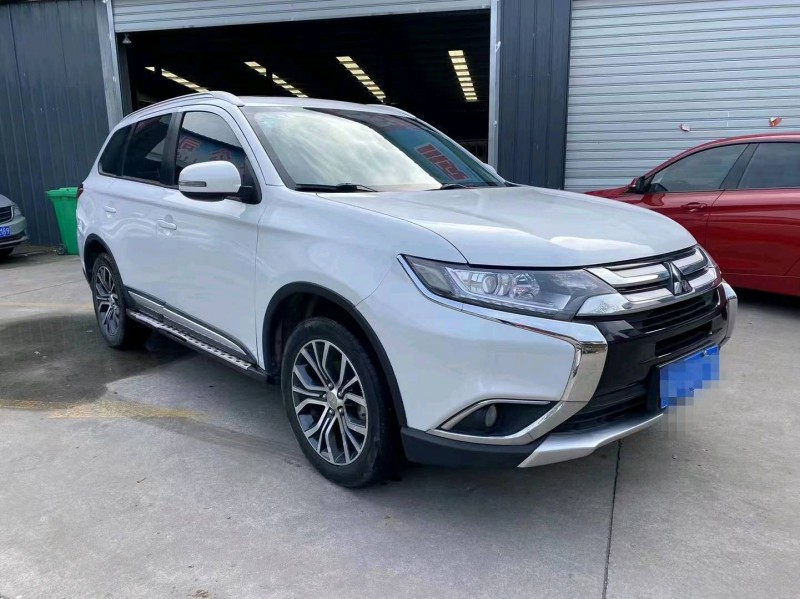 济宁18年三菱欧蓝德9