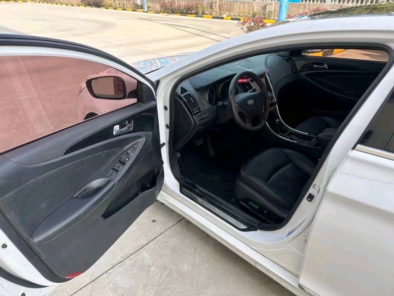 邯郸14年现代索纳塔八5