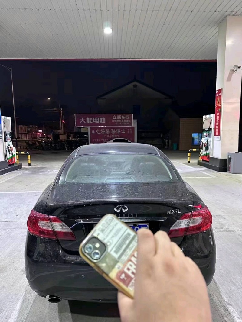 常州13年英菲尼迪M259
