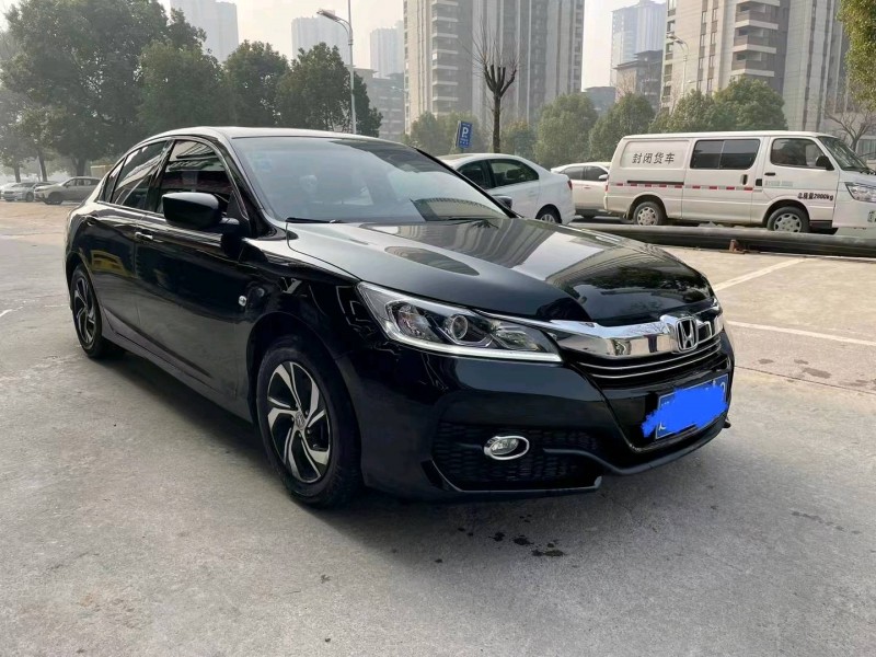 邯郸16年本田雅阁2