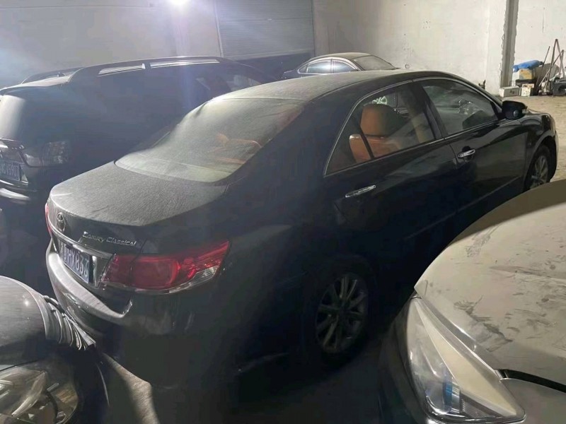 北京15年丰田凯美瑞3