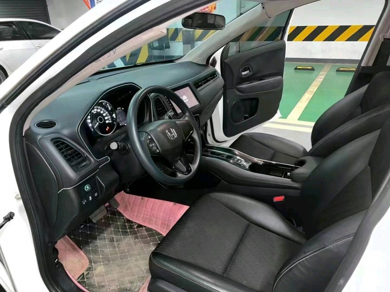 成都20年本田缤智8