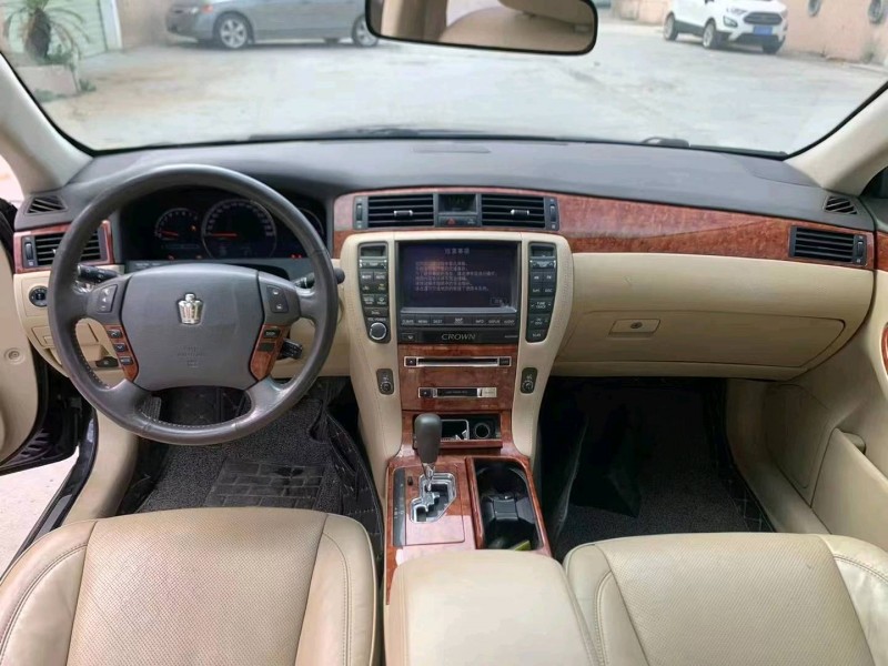 北京08年丰田皇冠5
