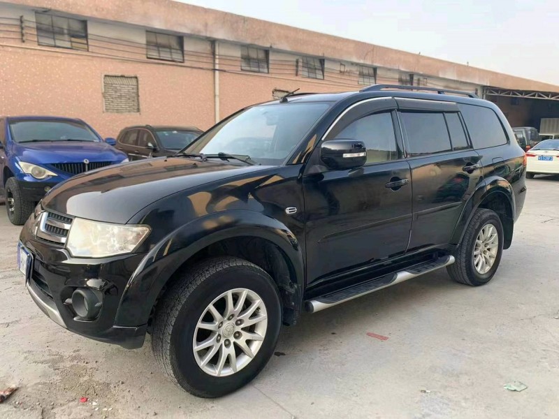 北京14年三菱帕杰罗·劲畅3