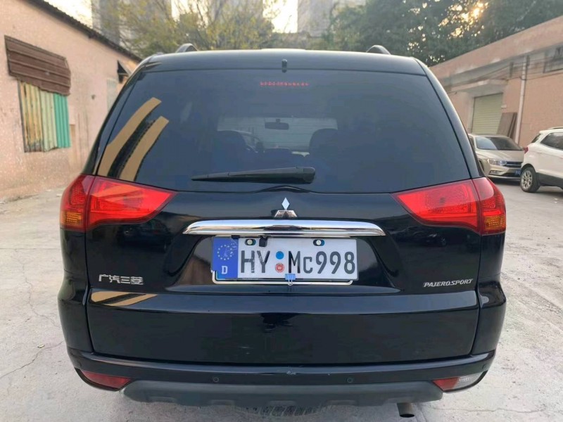 北京14年三菱帕杰罗·劲畅9