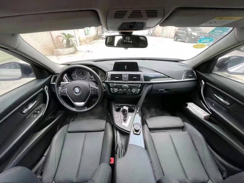 北京18年宝马3系5