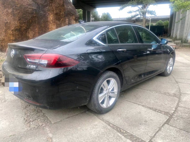 嘉兴18年别克君威1