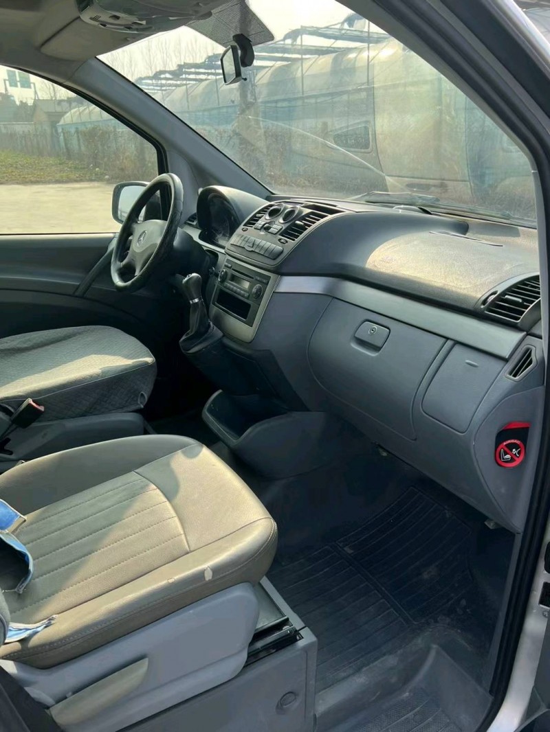 徐州12年奔驰威霆5