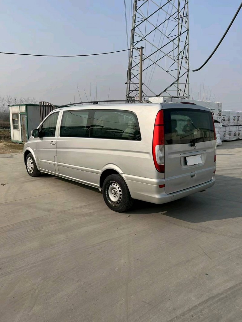 徐州12年奔驰威霆8