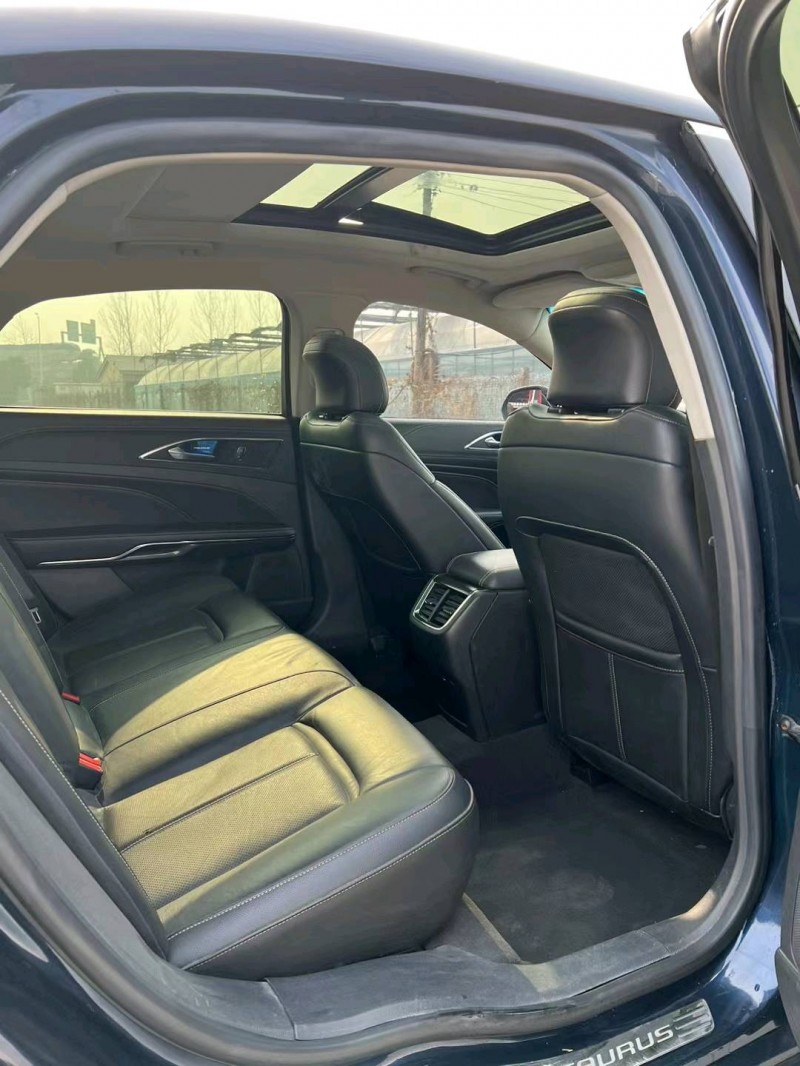 徐州16年福特金牛座4